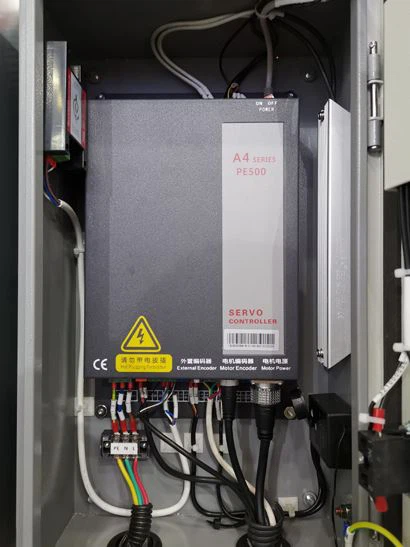 Servo control box